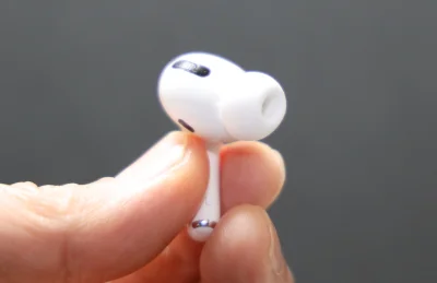 AirPodsProの最大の最大の特徴はアクティブノイズキャンセル(ANC)機能に対応したこと