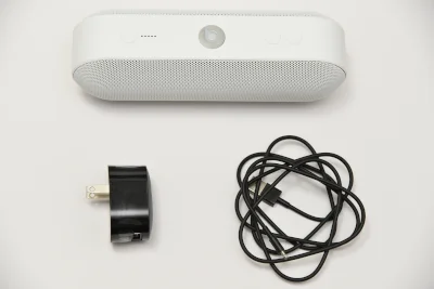 Beats Pill+の箱の中身