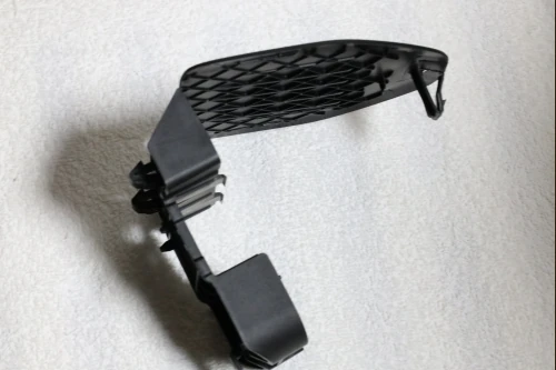 BMW純正三角表示板ホルダーの横向きの様子