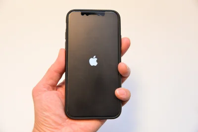 iPhoneXS アップルロゴの表示