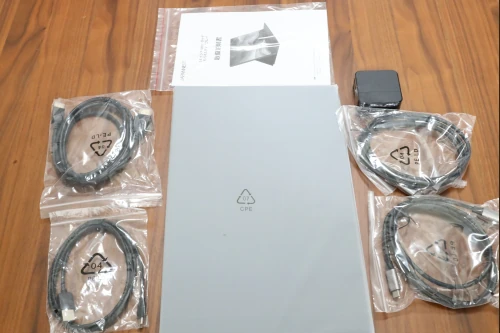 JN-MD-IPS140UHDR-Tの付属品の様子