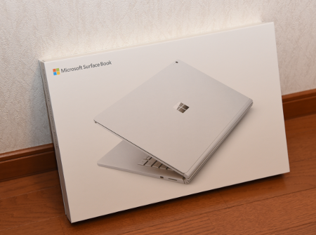 Surface Bookの箱