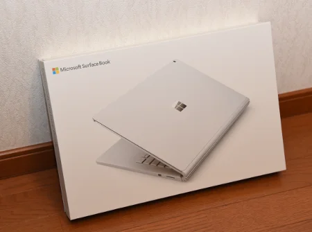 Surface Bookの箱
