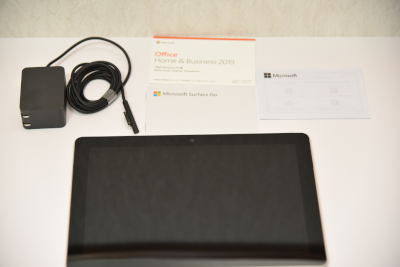 Surface Goを開梱
