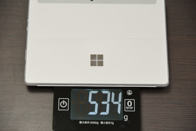 Surface Goの重さは534gだった