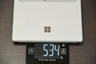 Surface Goの重さは534gだった