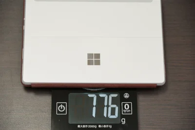 Surface Goのタイプカバーをつけた重さ